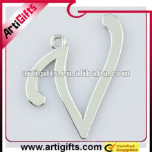 metal letter v pendant necklace